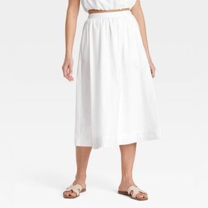 Elegant White Midi Skirt